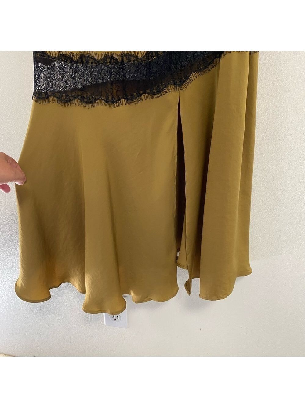 Zara Slip Dress Women’s Size XS Green Yellow black lace detail MIDI NWT - Picture 4 of 15